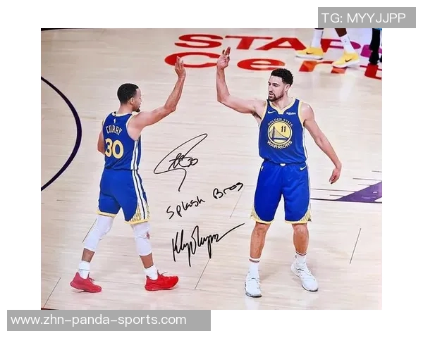 库里兄弟与克莱领衔现役仅三人三分命中率超40九季以上 库里兄弟与克莱领衔现役仅三人三分命中率超40九季以上