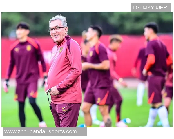 伊万谈国足战术革新：单后腰布局引领现代足球新趋势